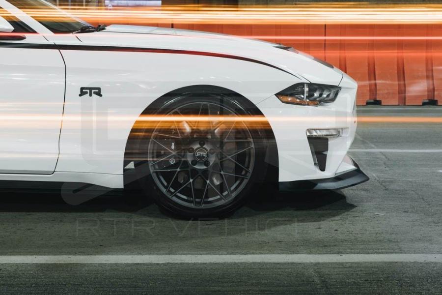 Детали экстерьера Ford Mustang GT by RTR Vehicles 2017 года  (фото 8 из 8)